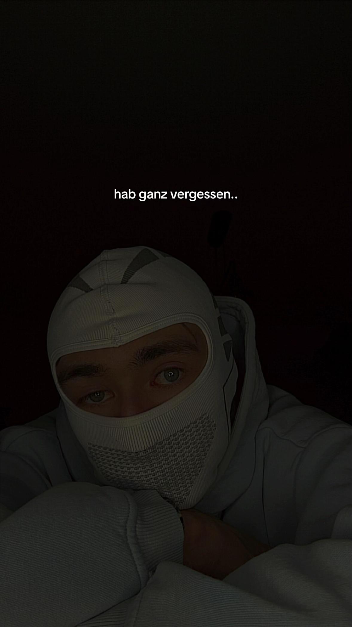 @maskromance