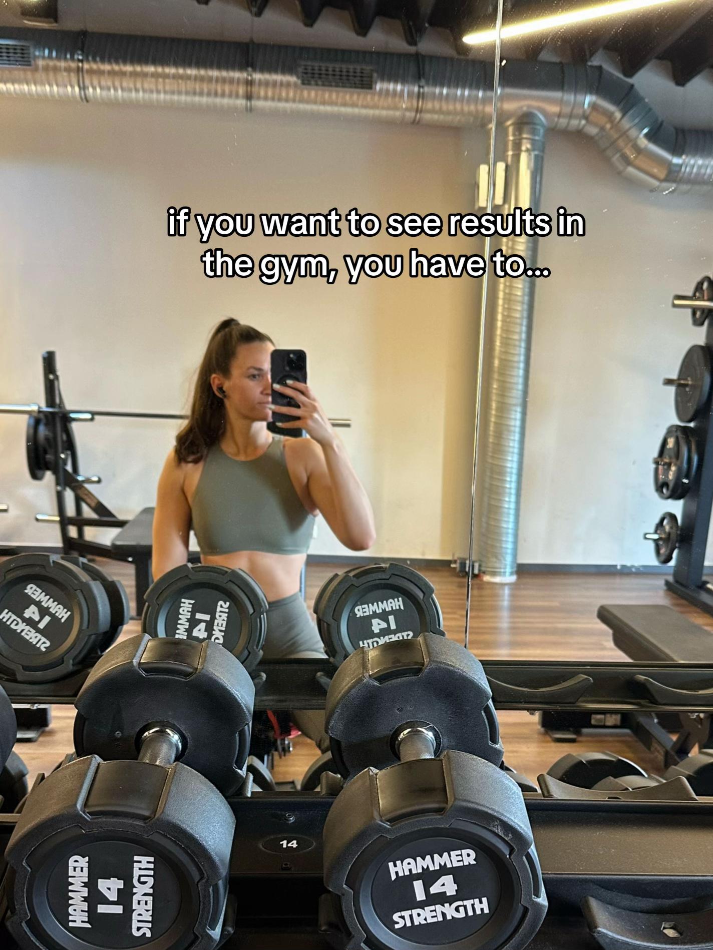 @V A N E S S A 💫