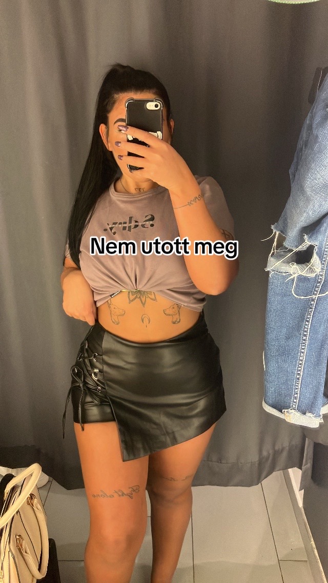 @𝐃.