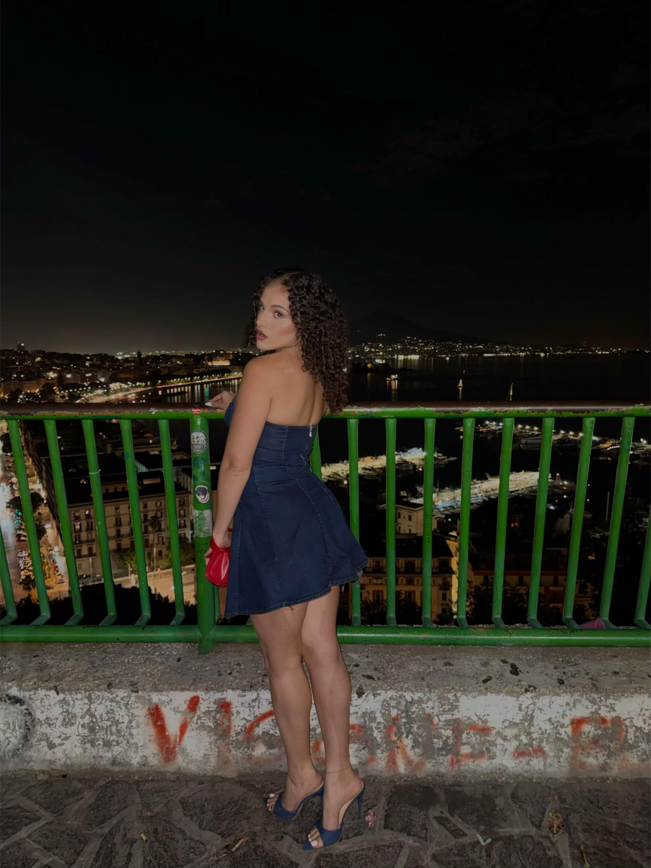 @𝑳
