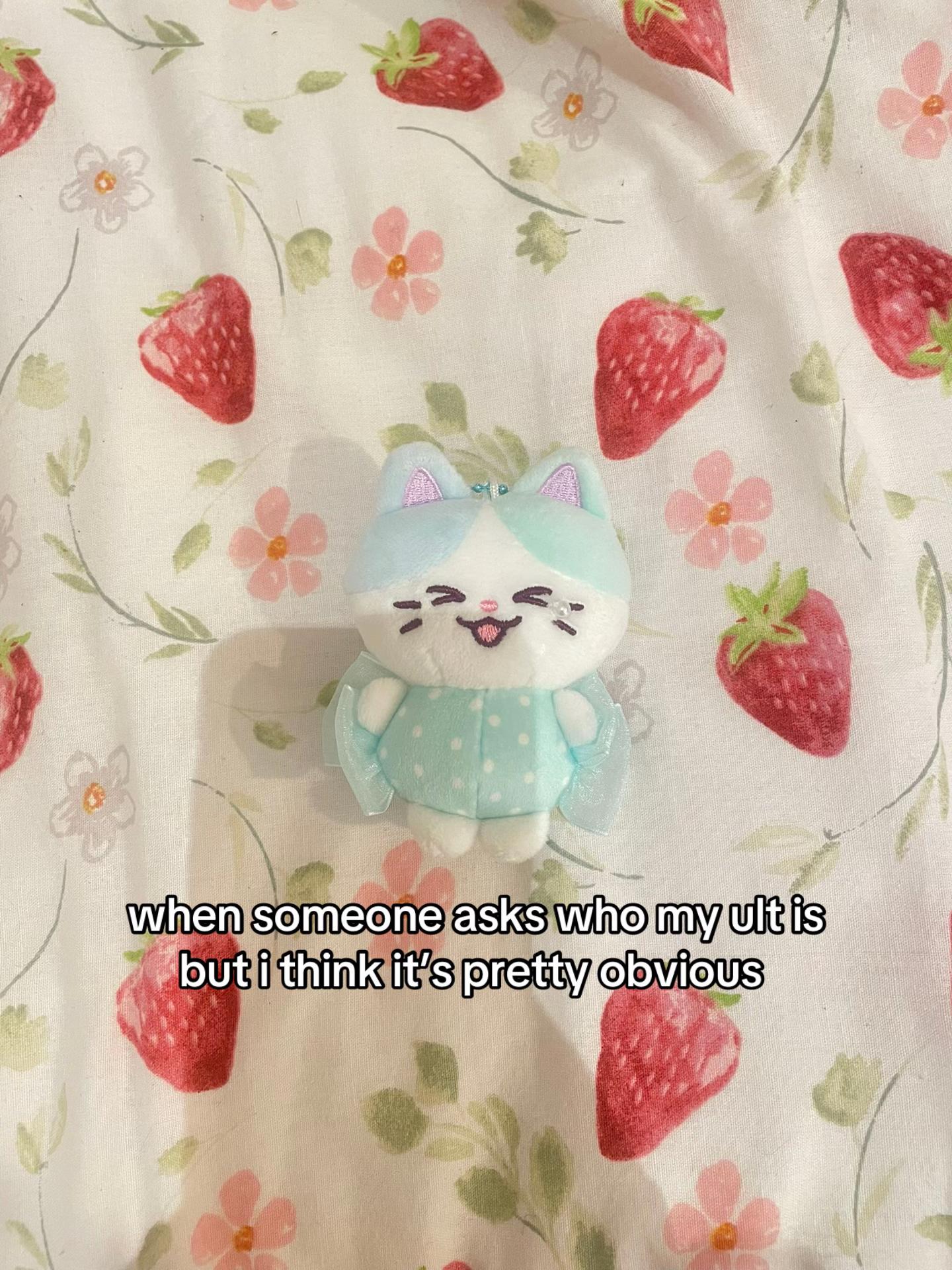 @leyley⁷ ς(>‿<.)