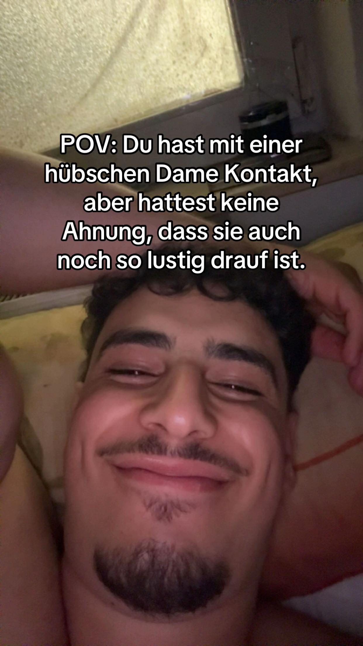 @(MO)