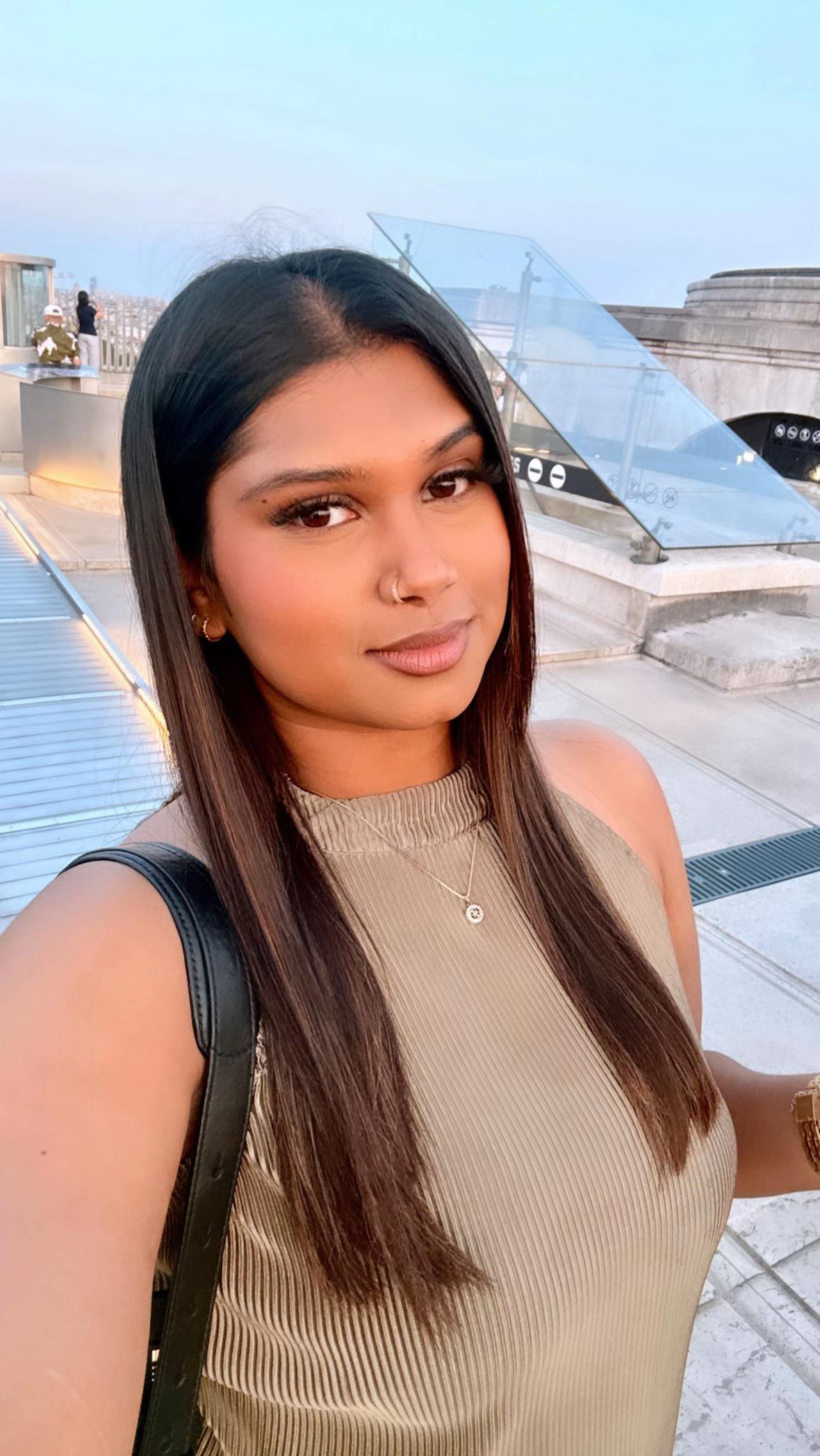 @Thiya._