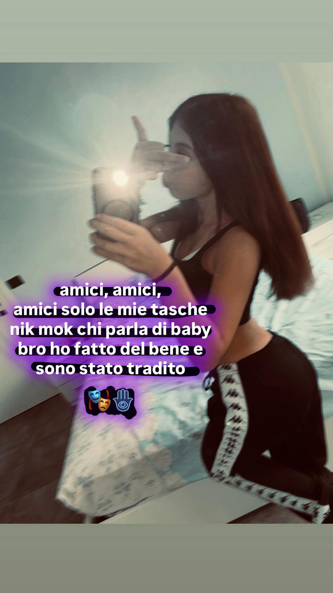 @𝟐𝟐