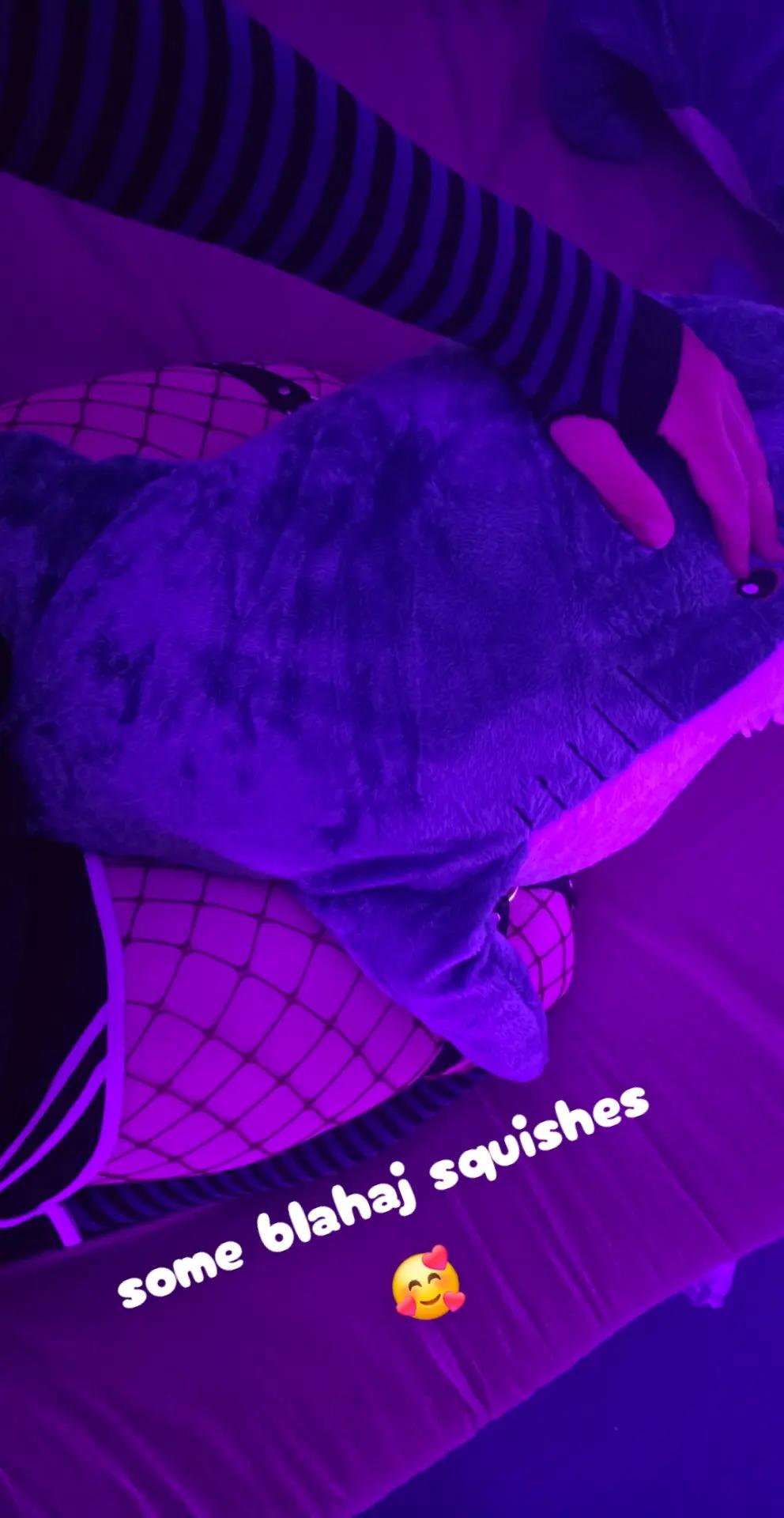 @nekoo_femboy