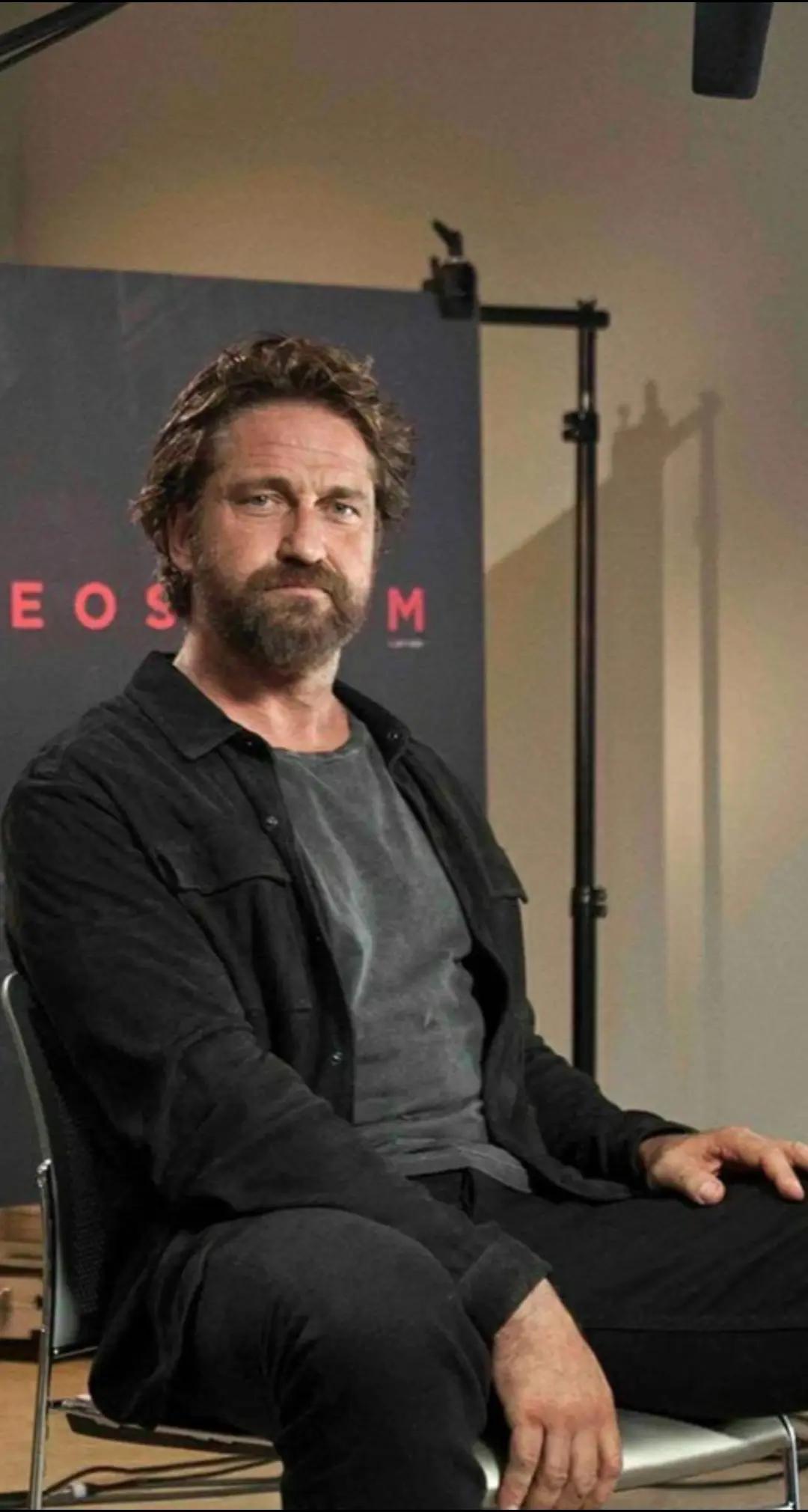 @Gerard butler75