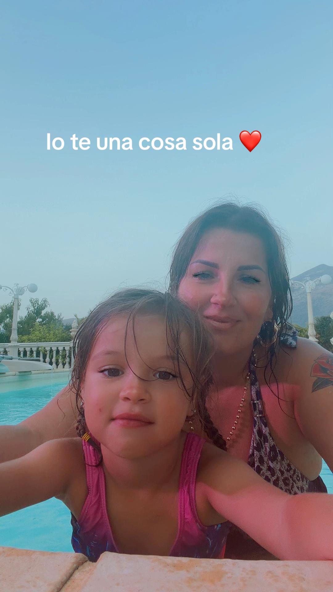 @rosaliamauro0