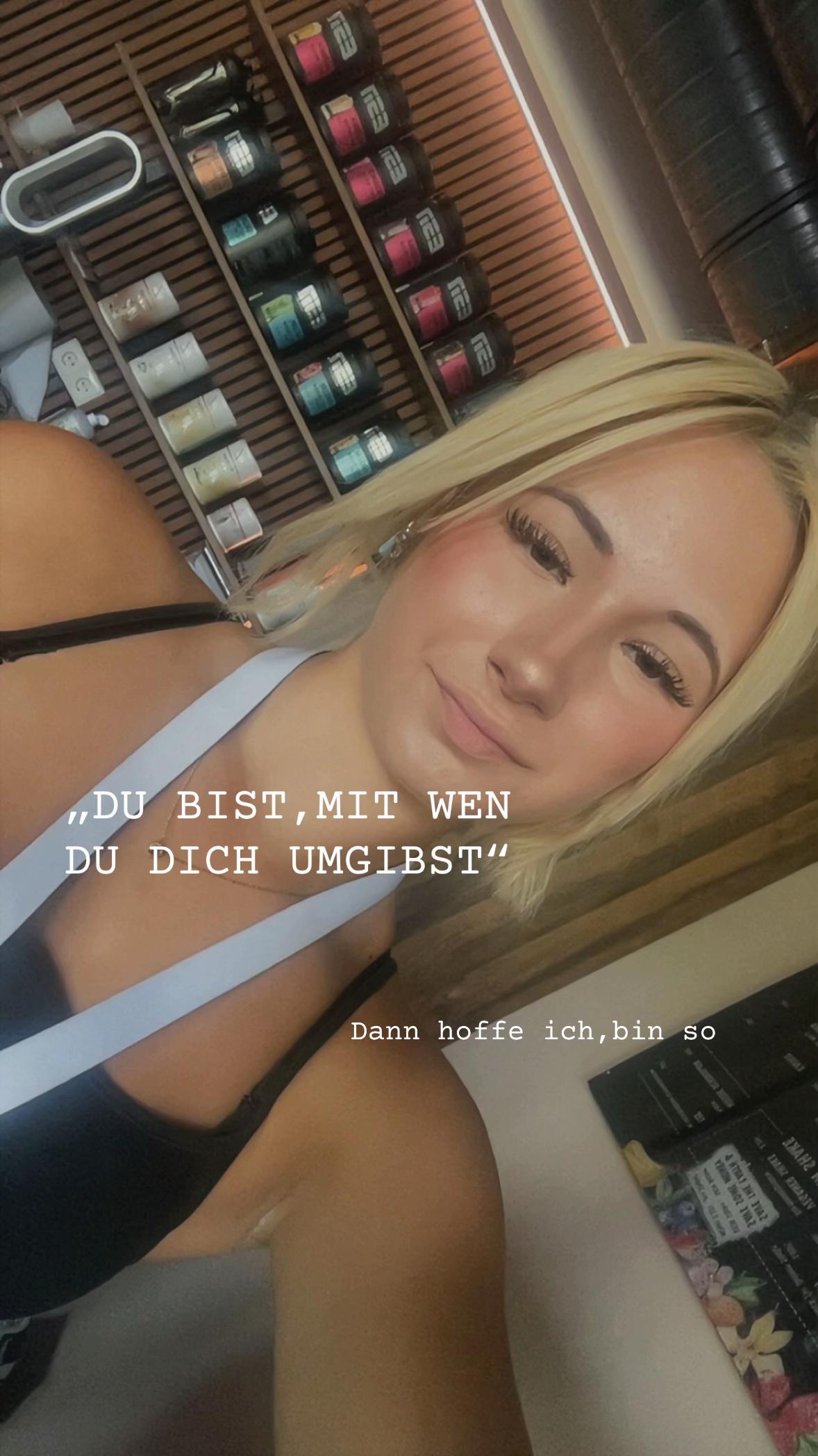 @🎭