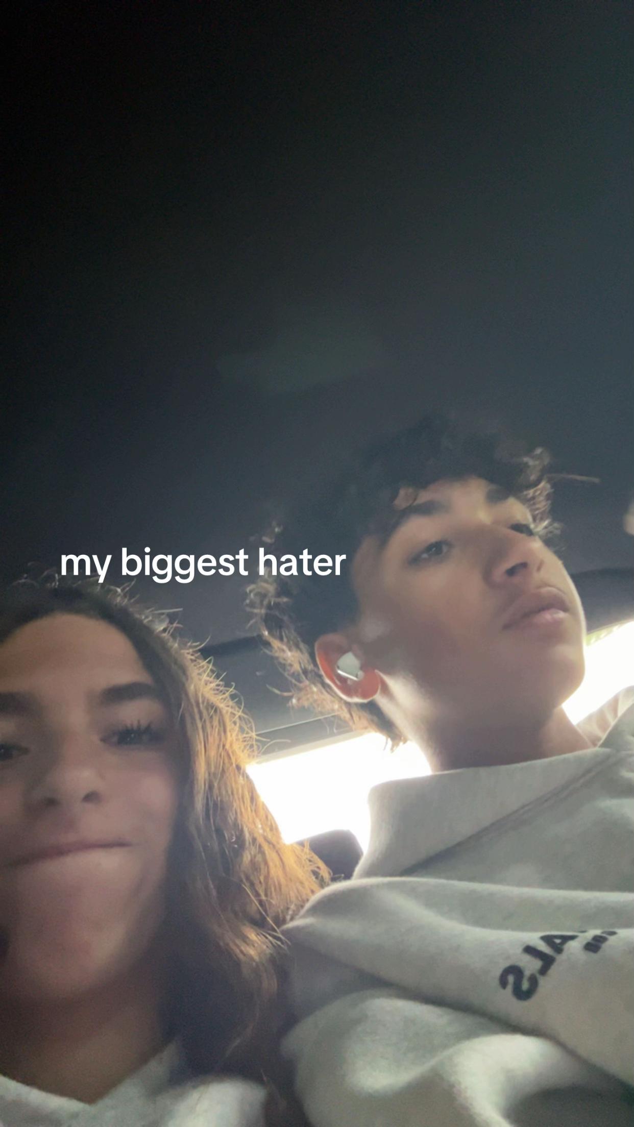 @️