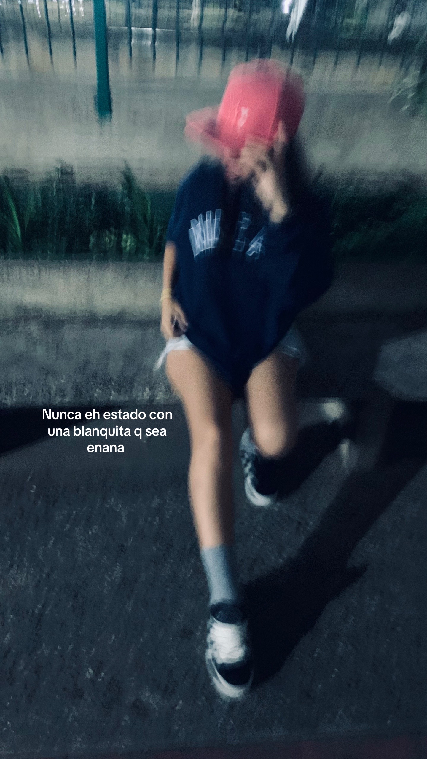 @👧🏻