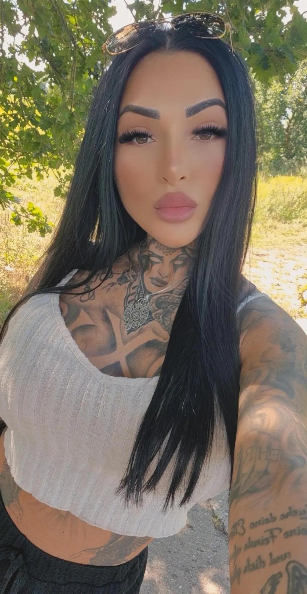 @Beniken93