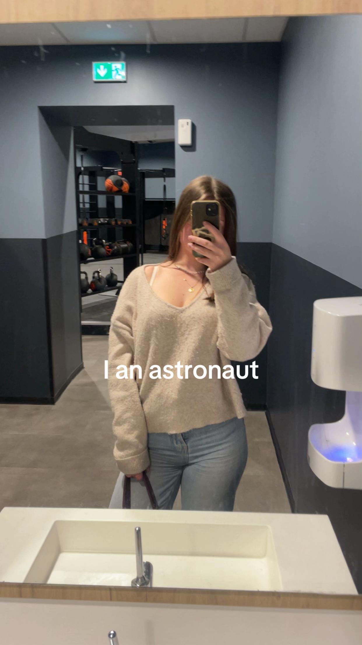 @_c_g_l