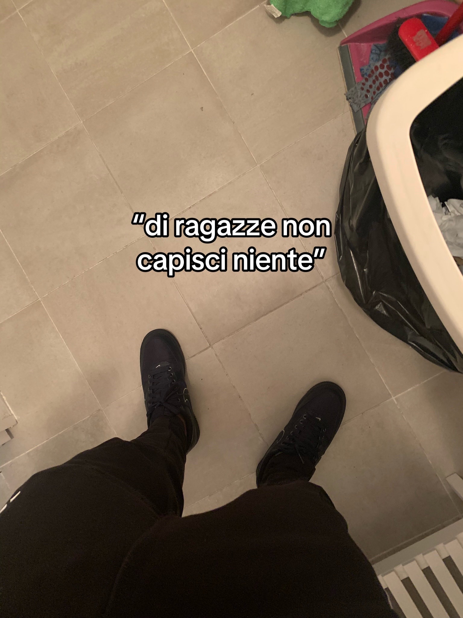 @18𖣂