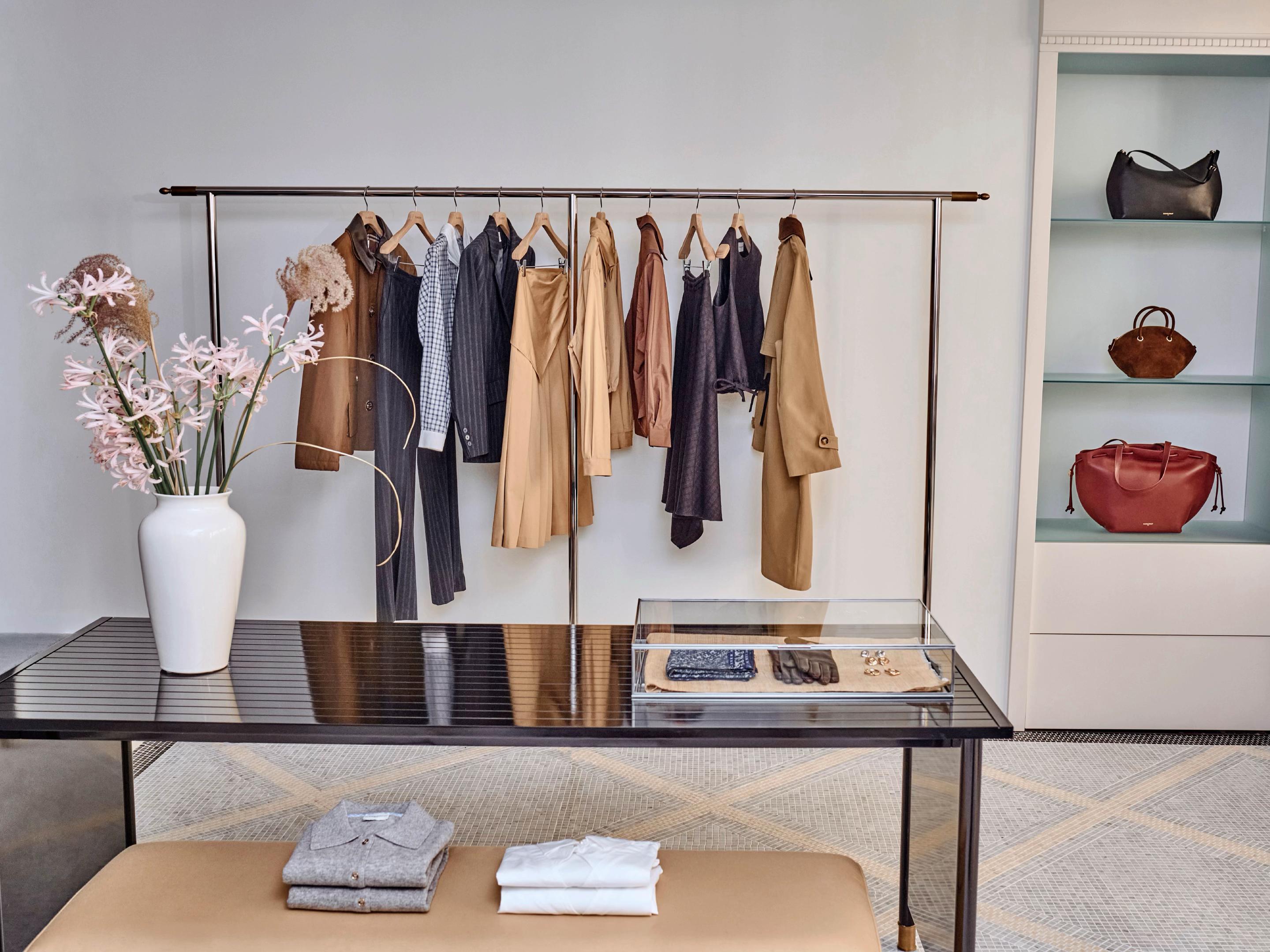 @CLAUDIE