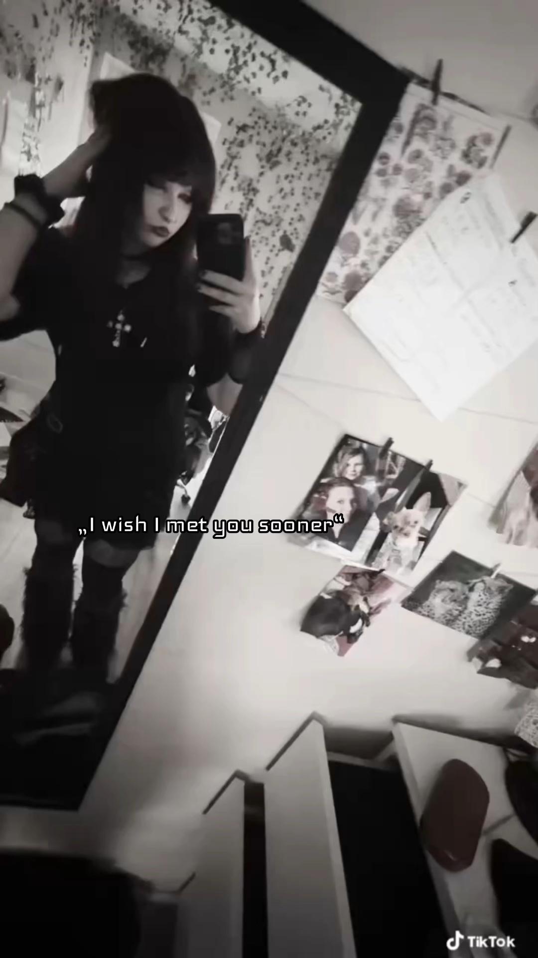 @☥