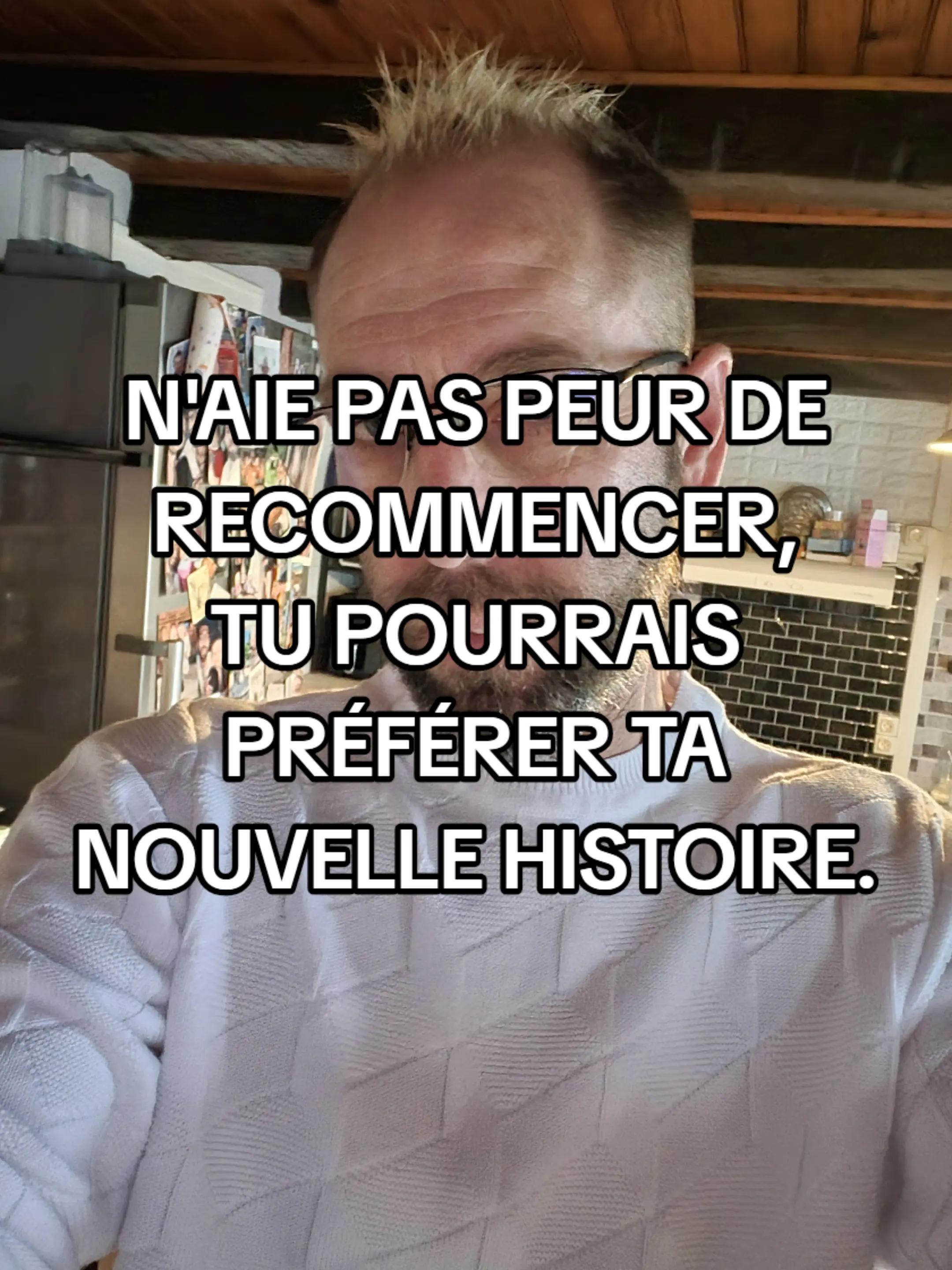 @un homme debout