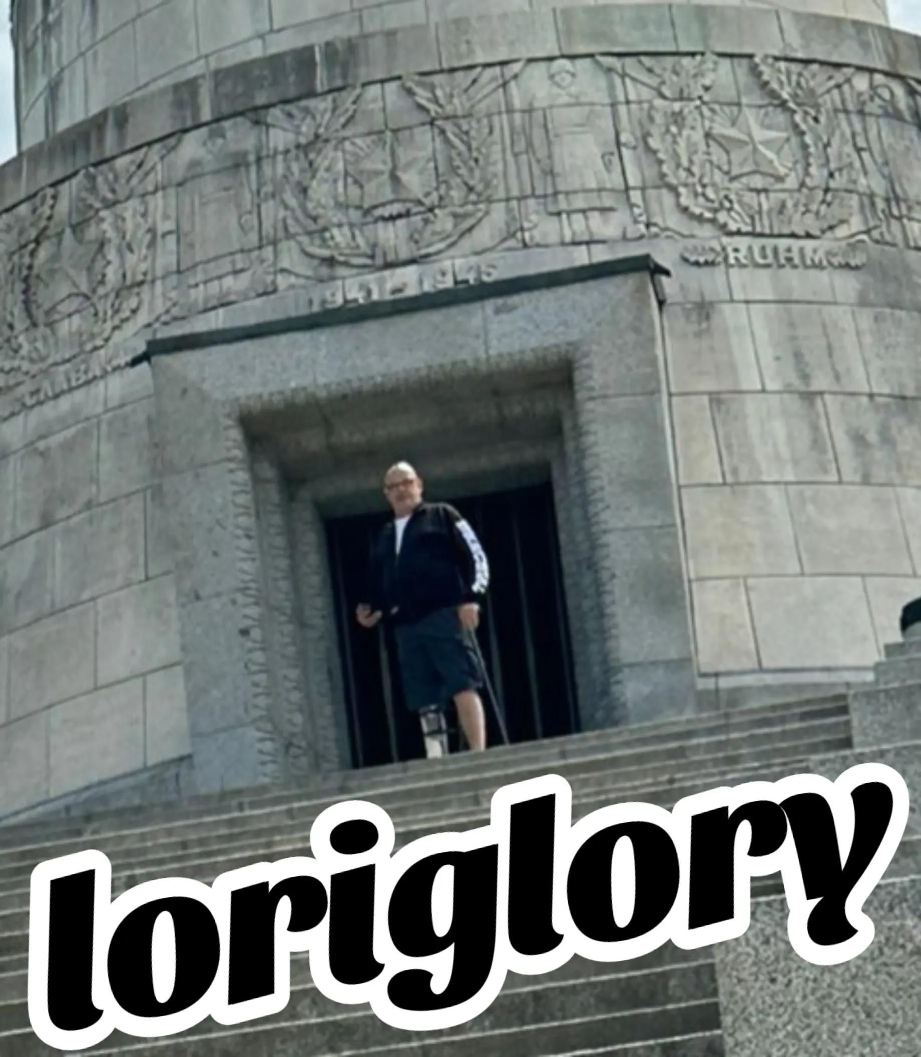 @loriglory