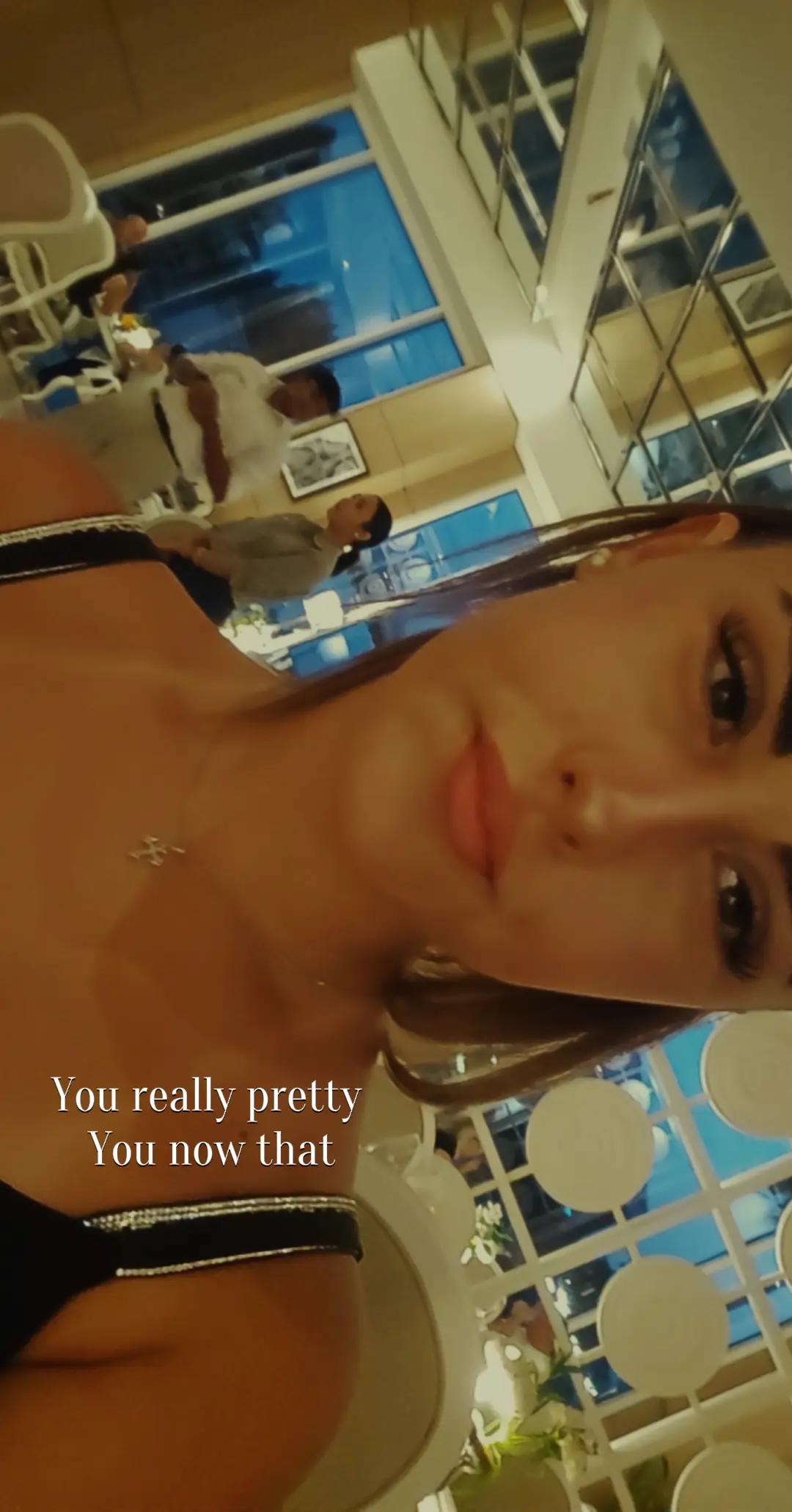 @𝓜𝓲𝓪