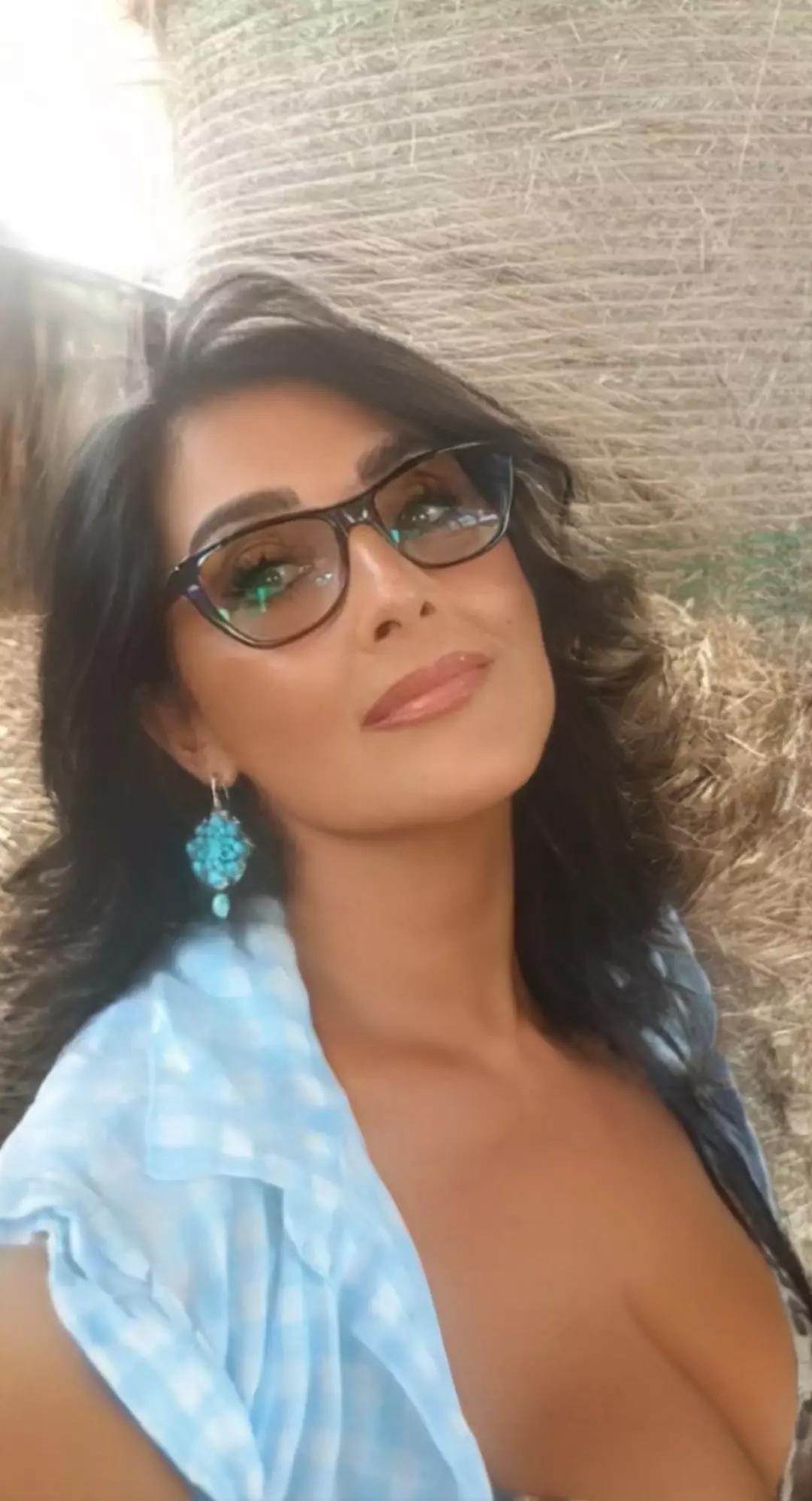 @Rosaria_L