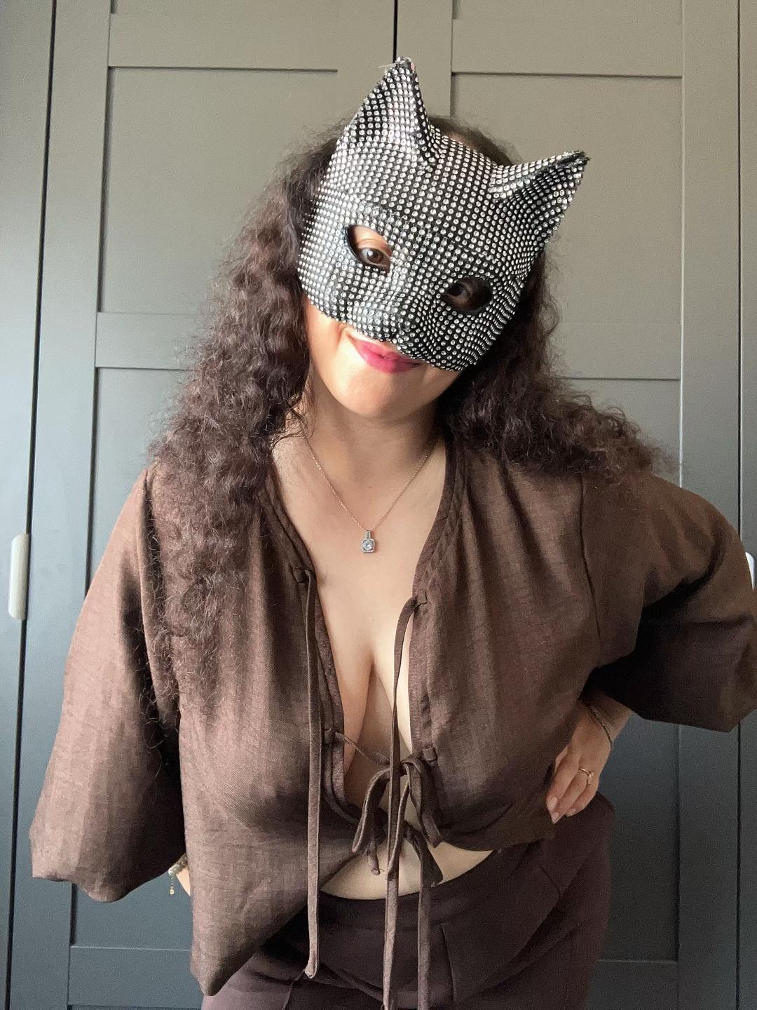 @aveliamoon