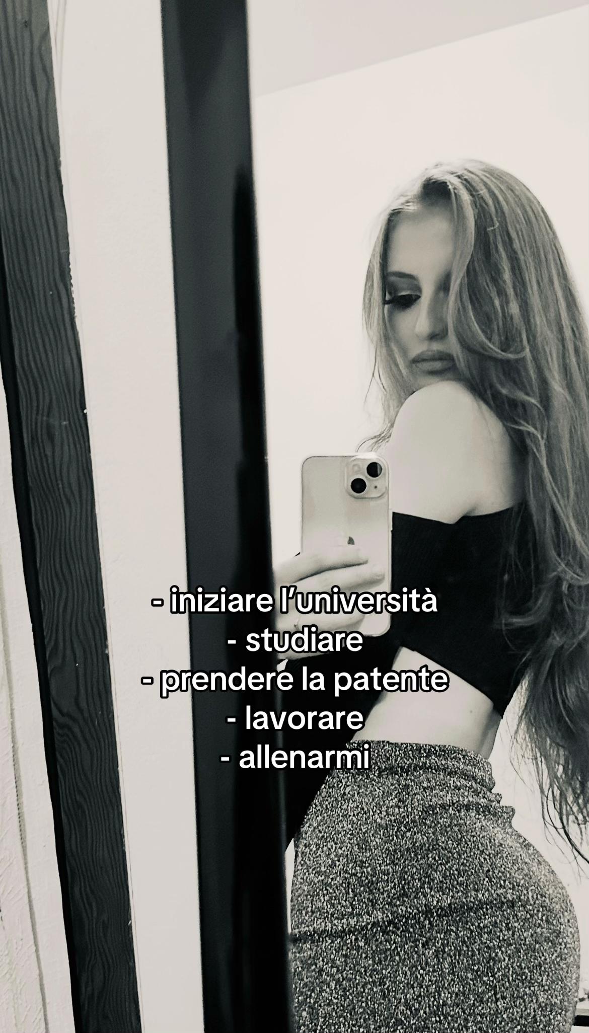 @Cris.🌙