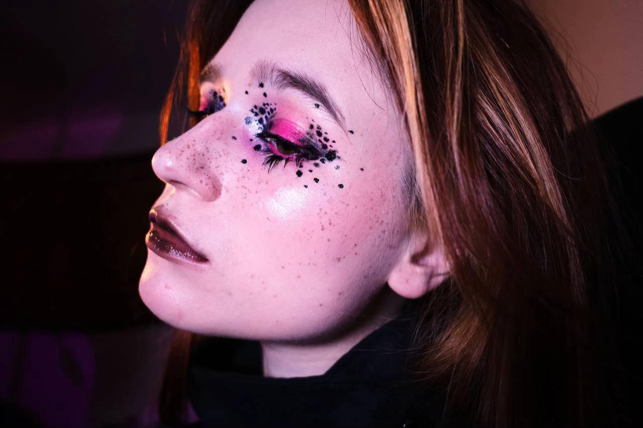 @upwitchestag