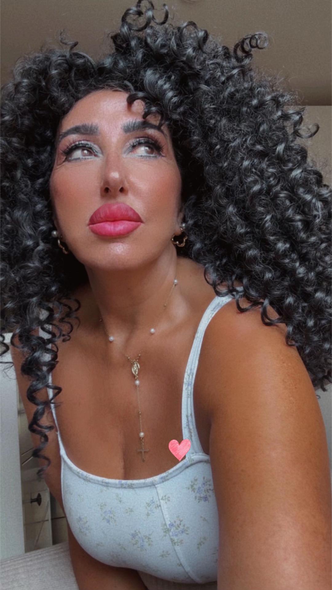 @Chloe Ferrari905