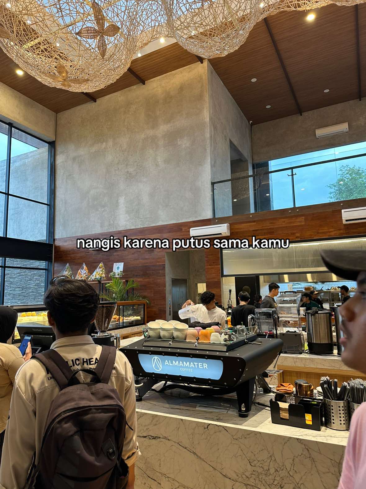@𝐹 ✮
