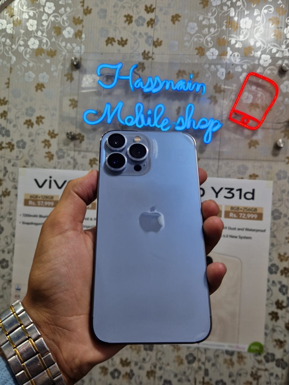 @Hassnain Mobiles 📱