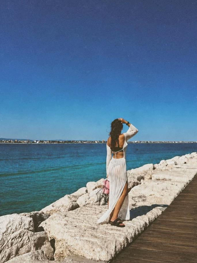 @BEATRICE.