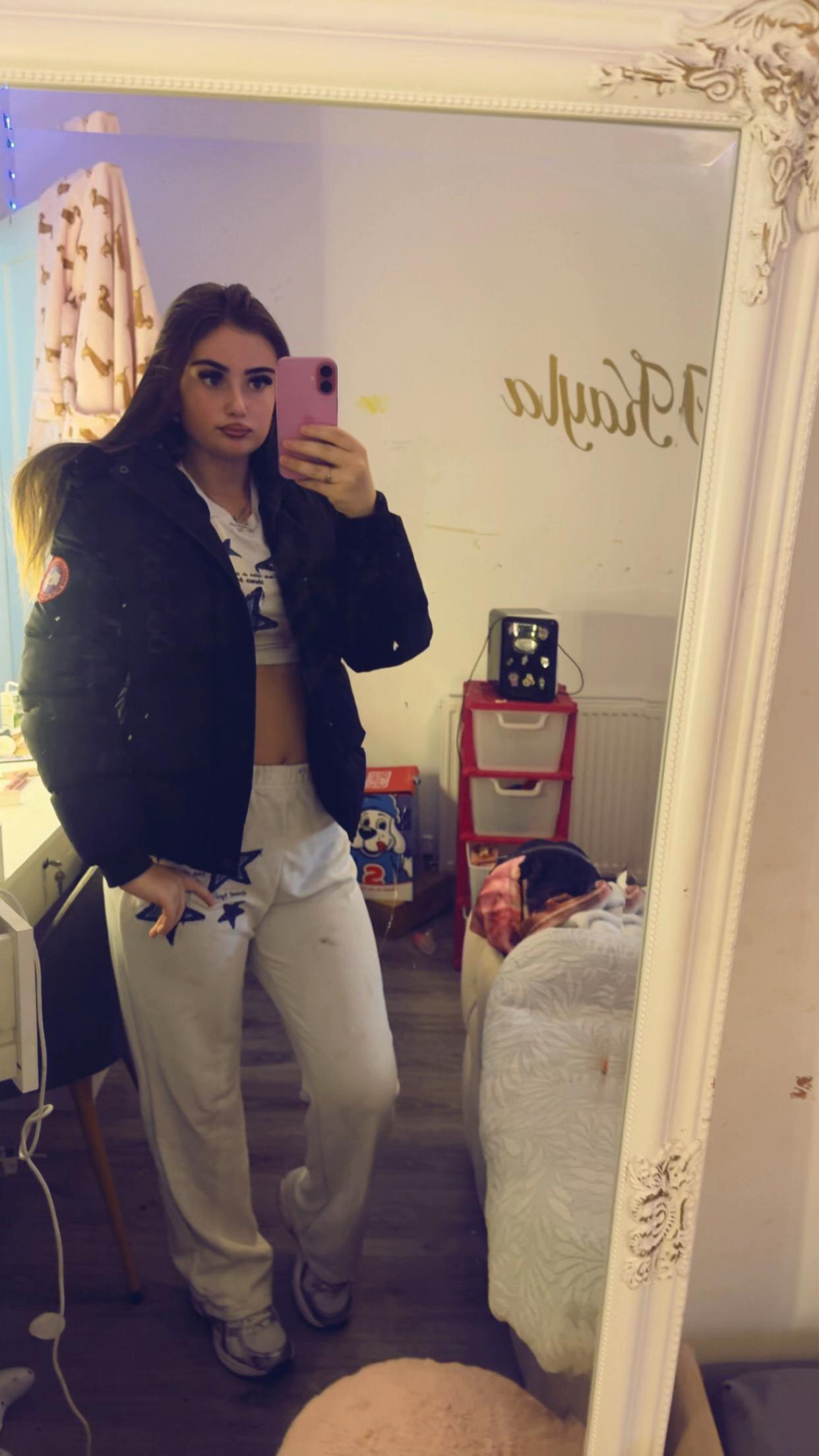 @𝒦𝒶𝓎𝓁𝒶𝓂𝓊𝓇𝓇𝒶𝓎👸🏽😚