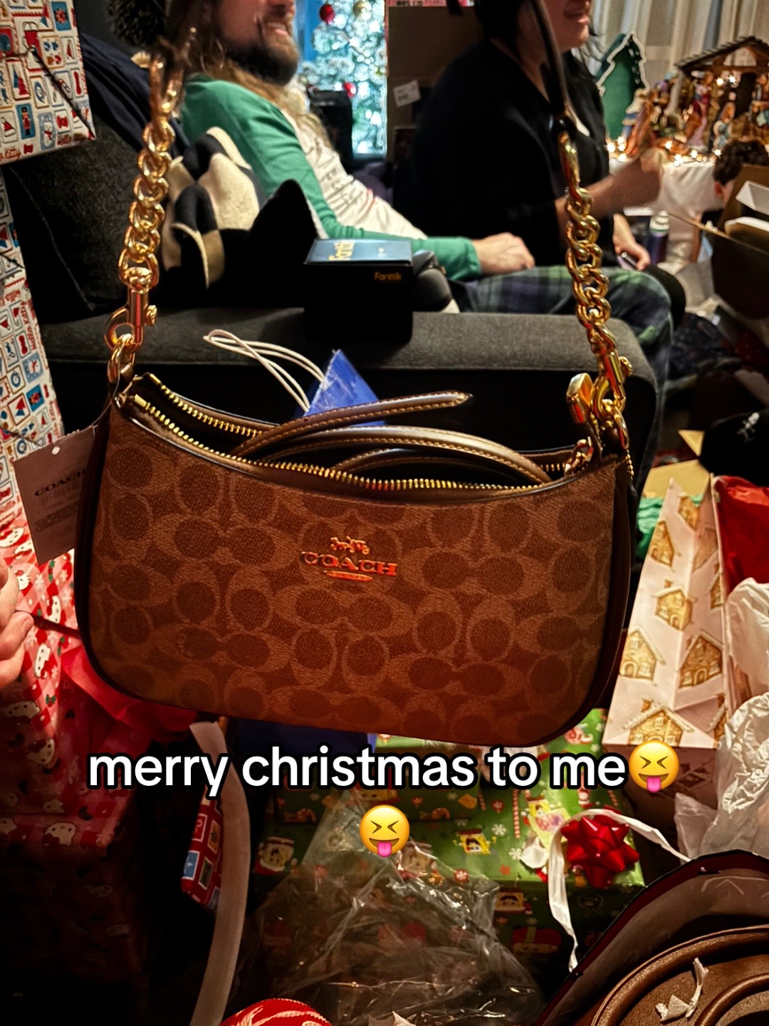 @😟