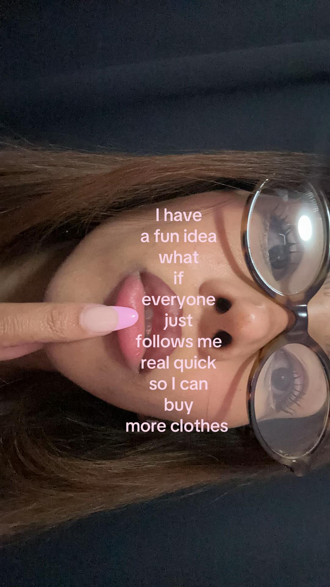 @JULIE 🍓
