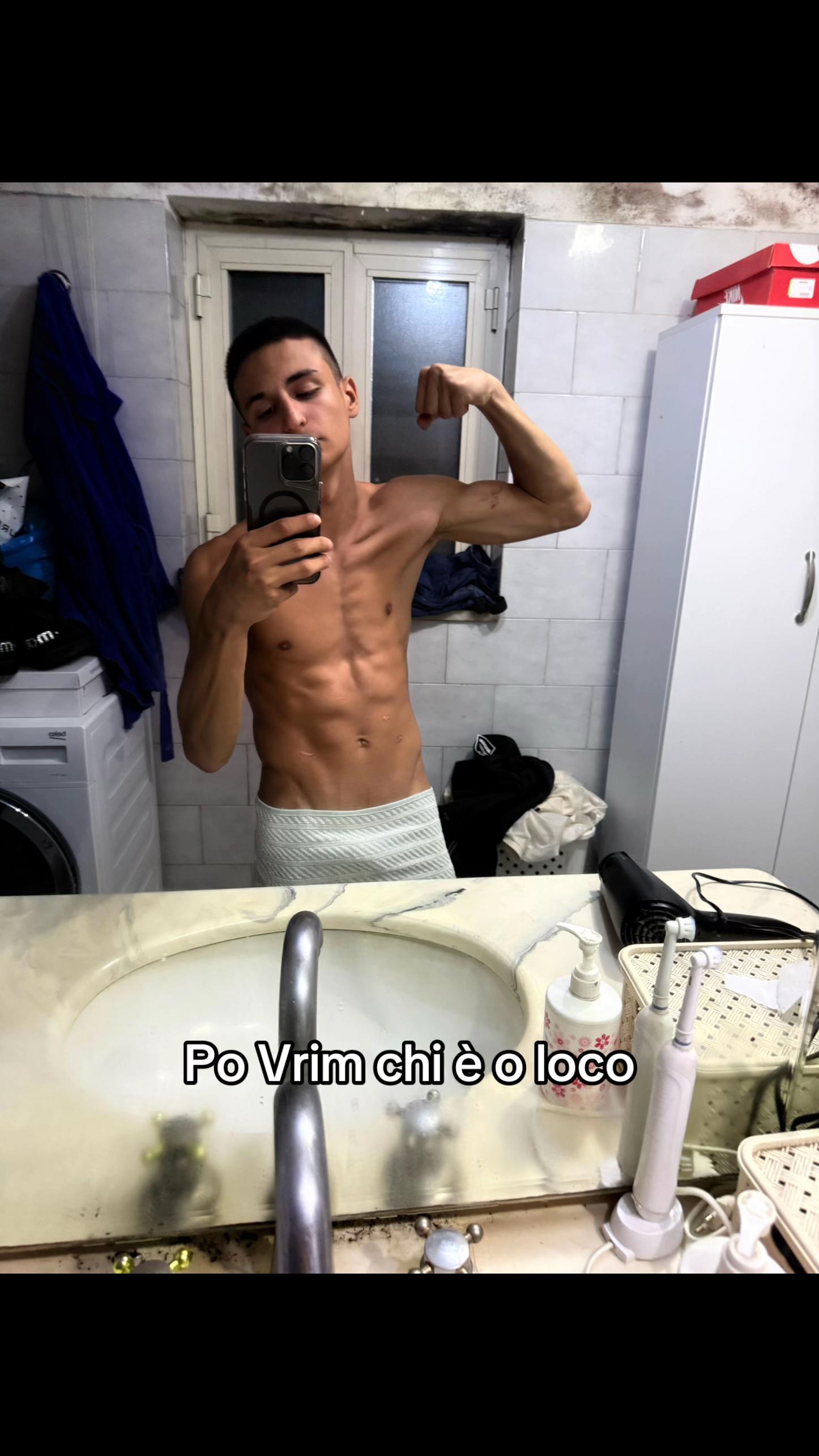 @C R I 🥊