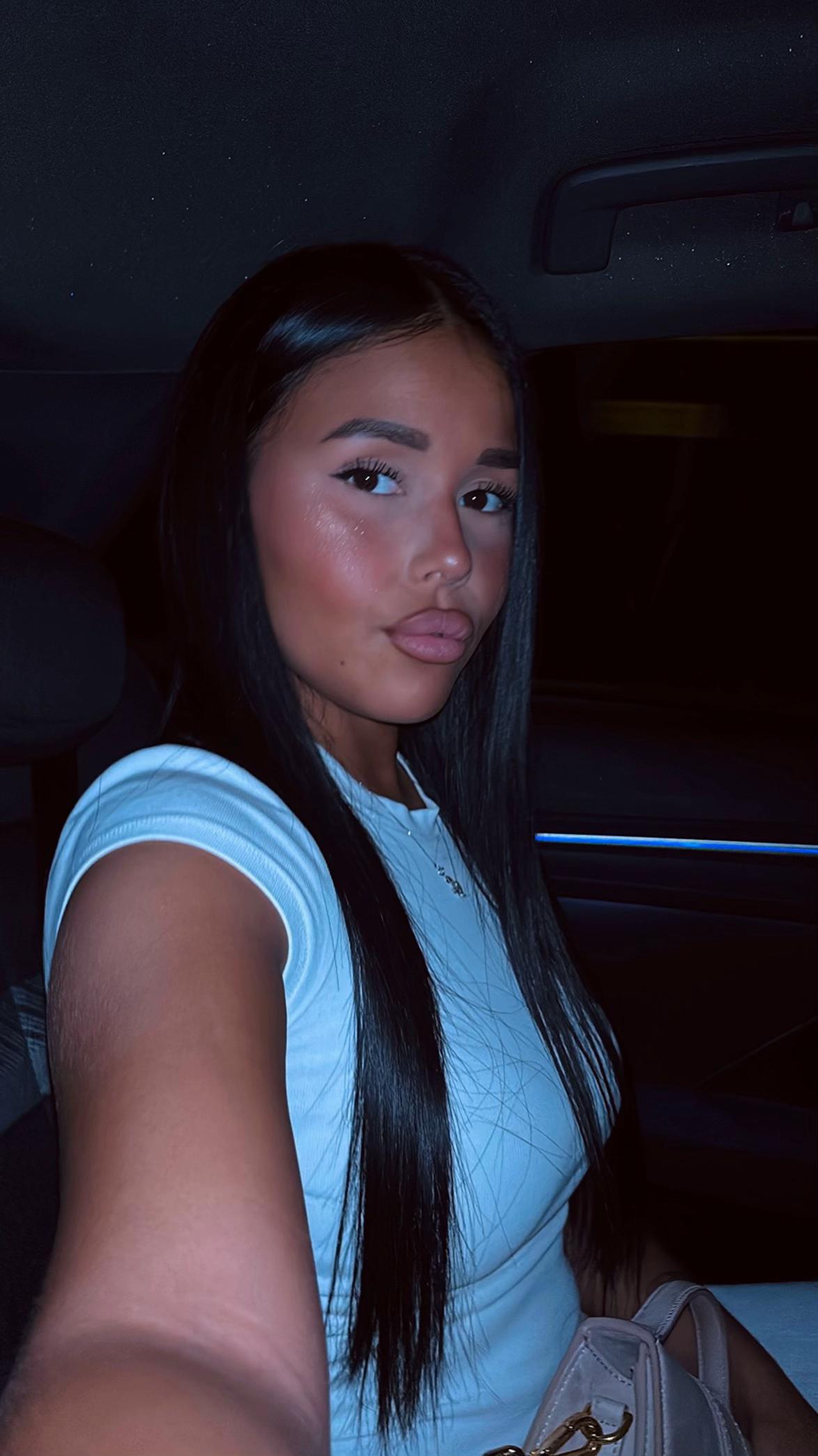 @Nicolecamacho02_