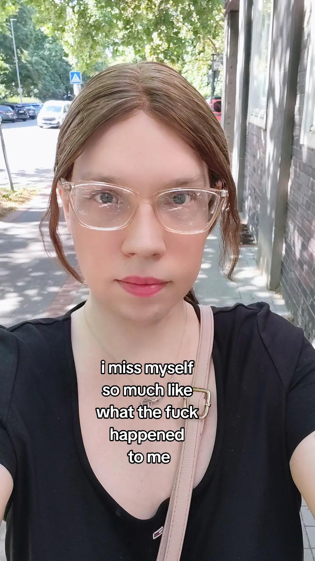 @Lena🦋