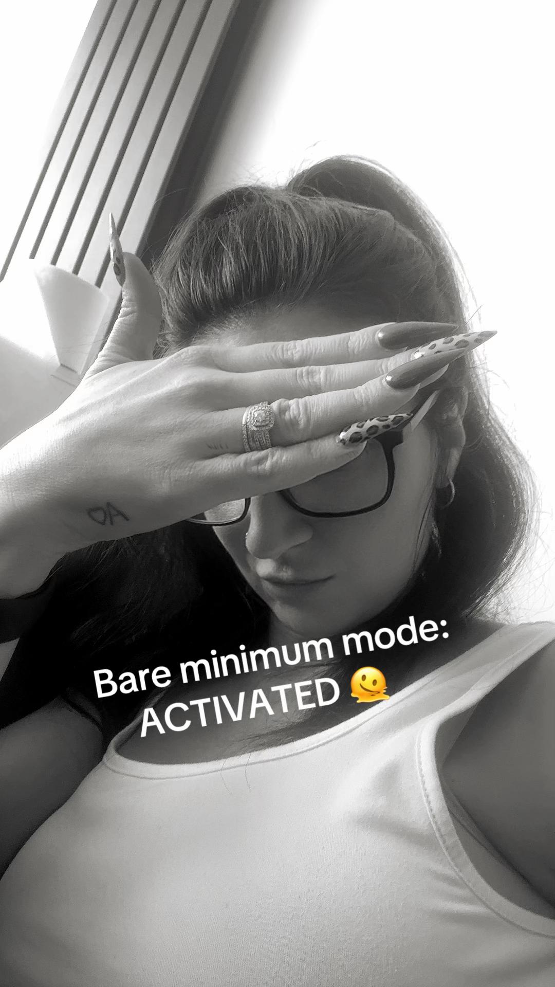 @laumumof4