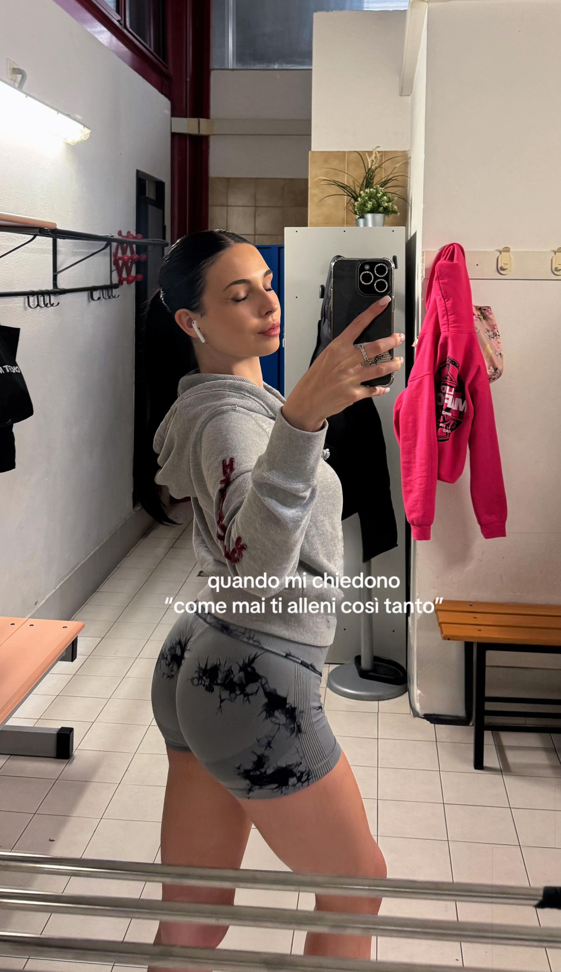 @Niky💋