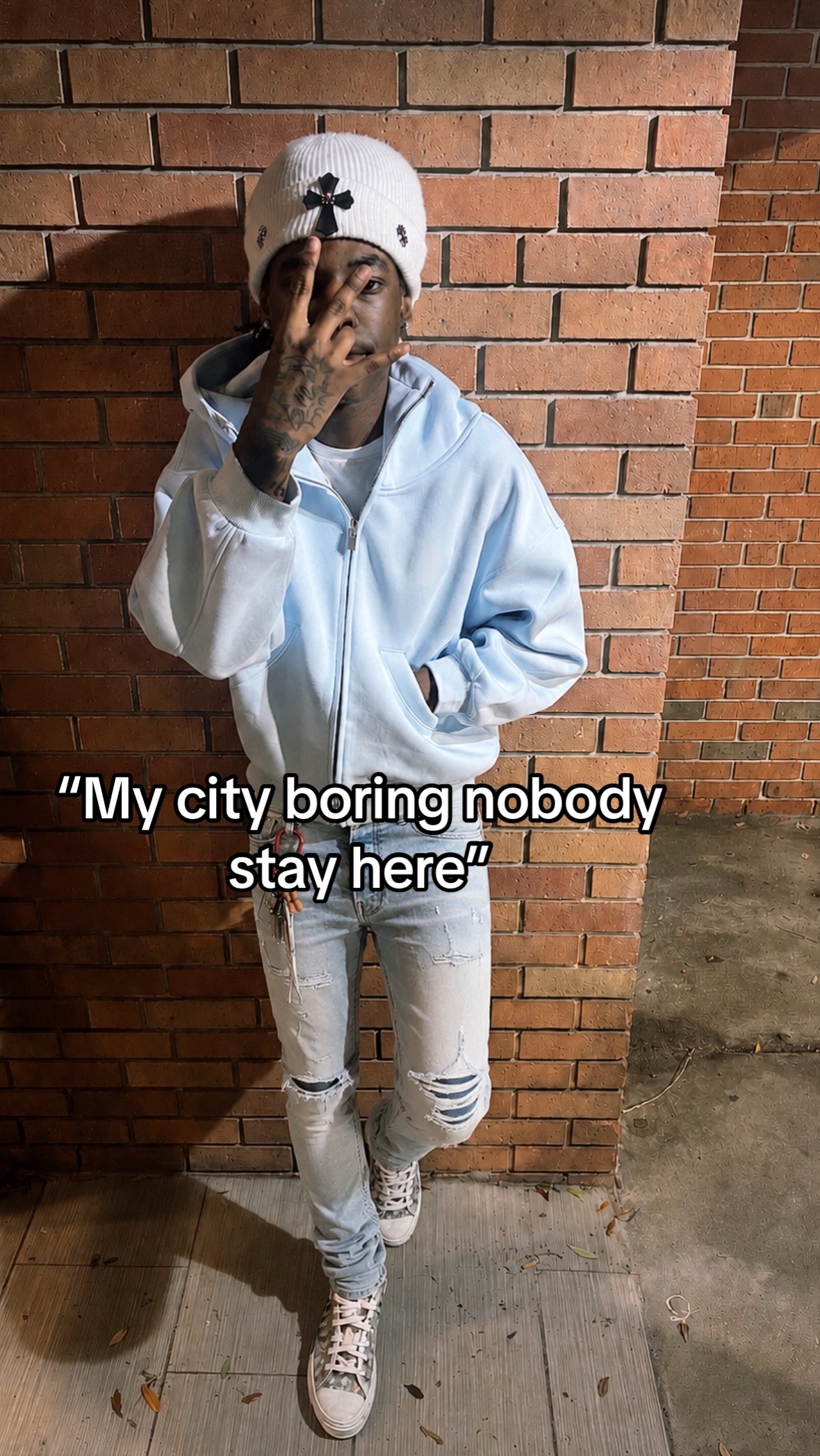 @⃟