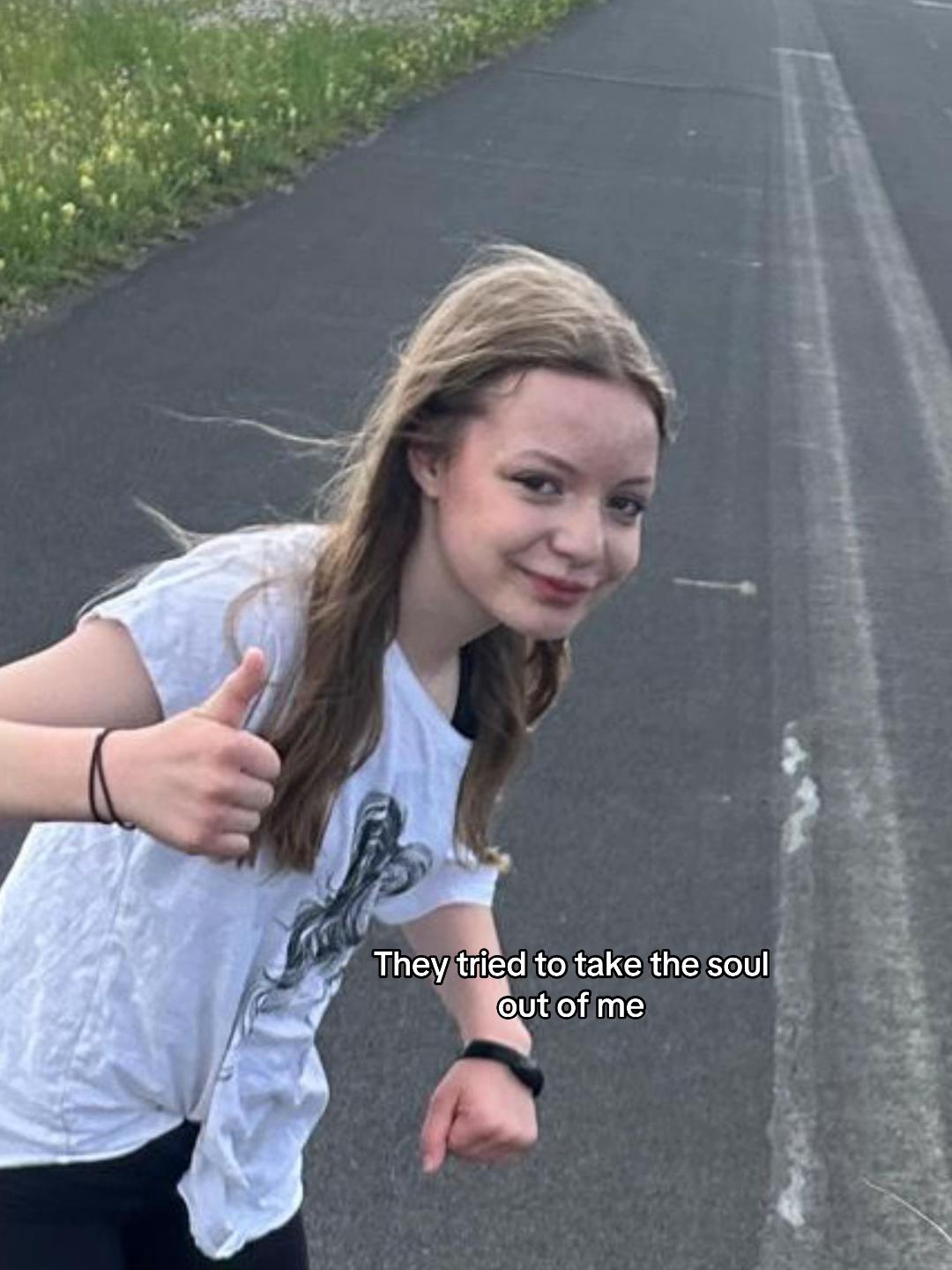 @Flo ☠︎︎