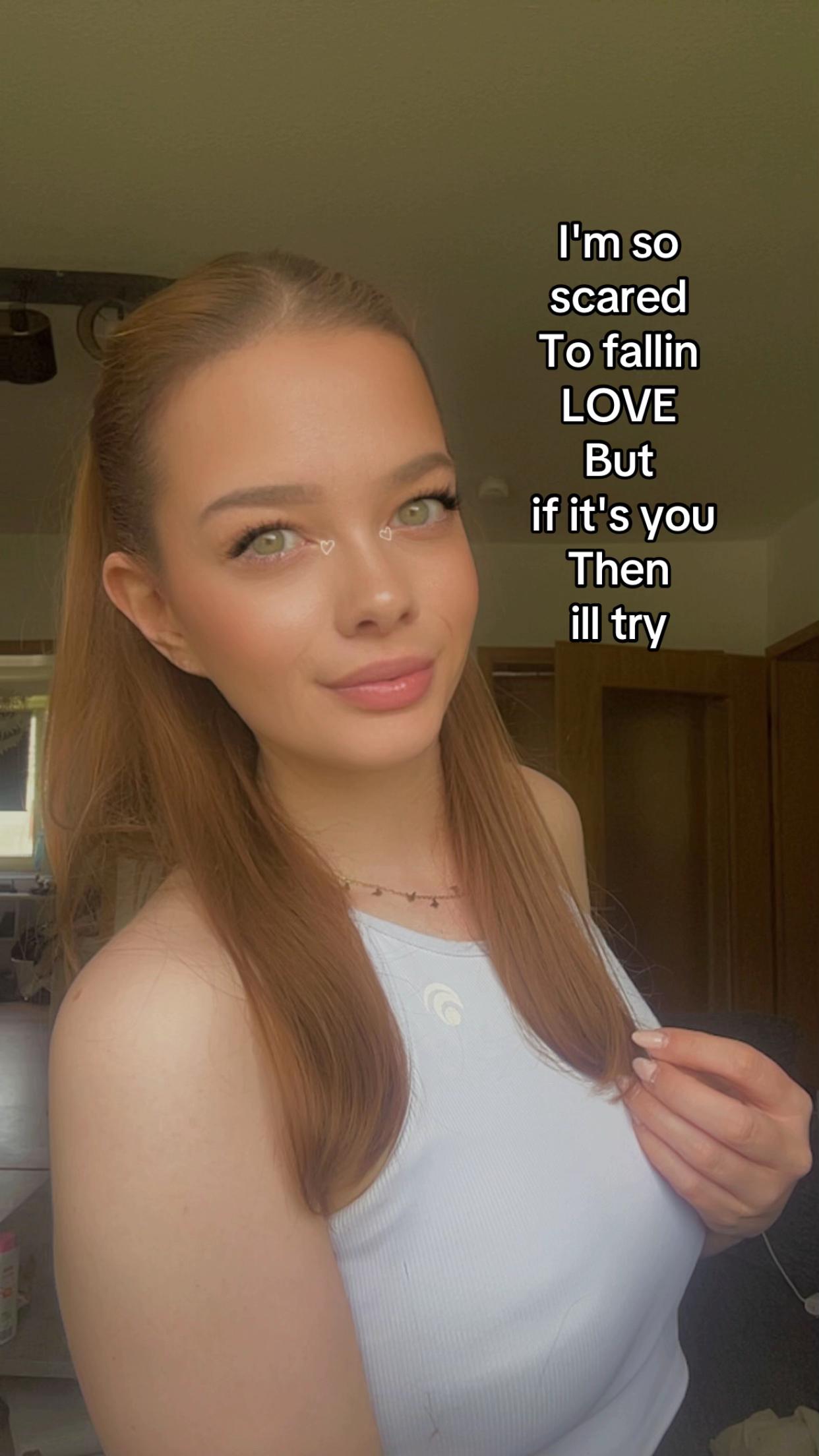@Vivixsch_