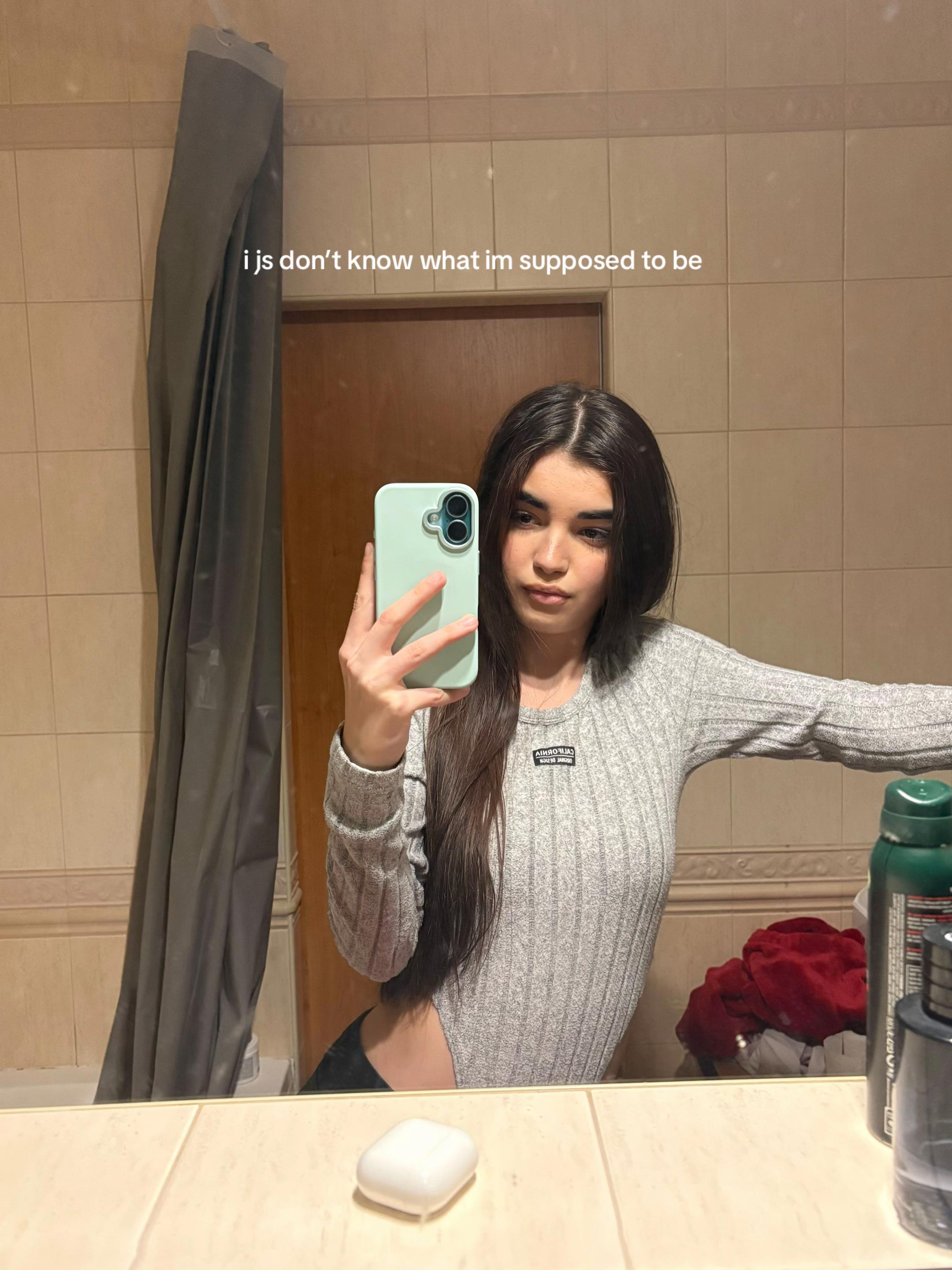 @_elluskaaaa_3