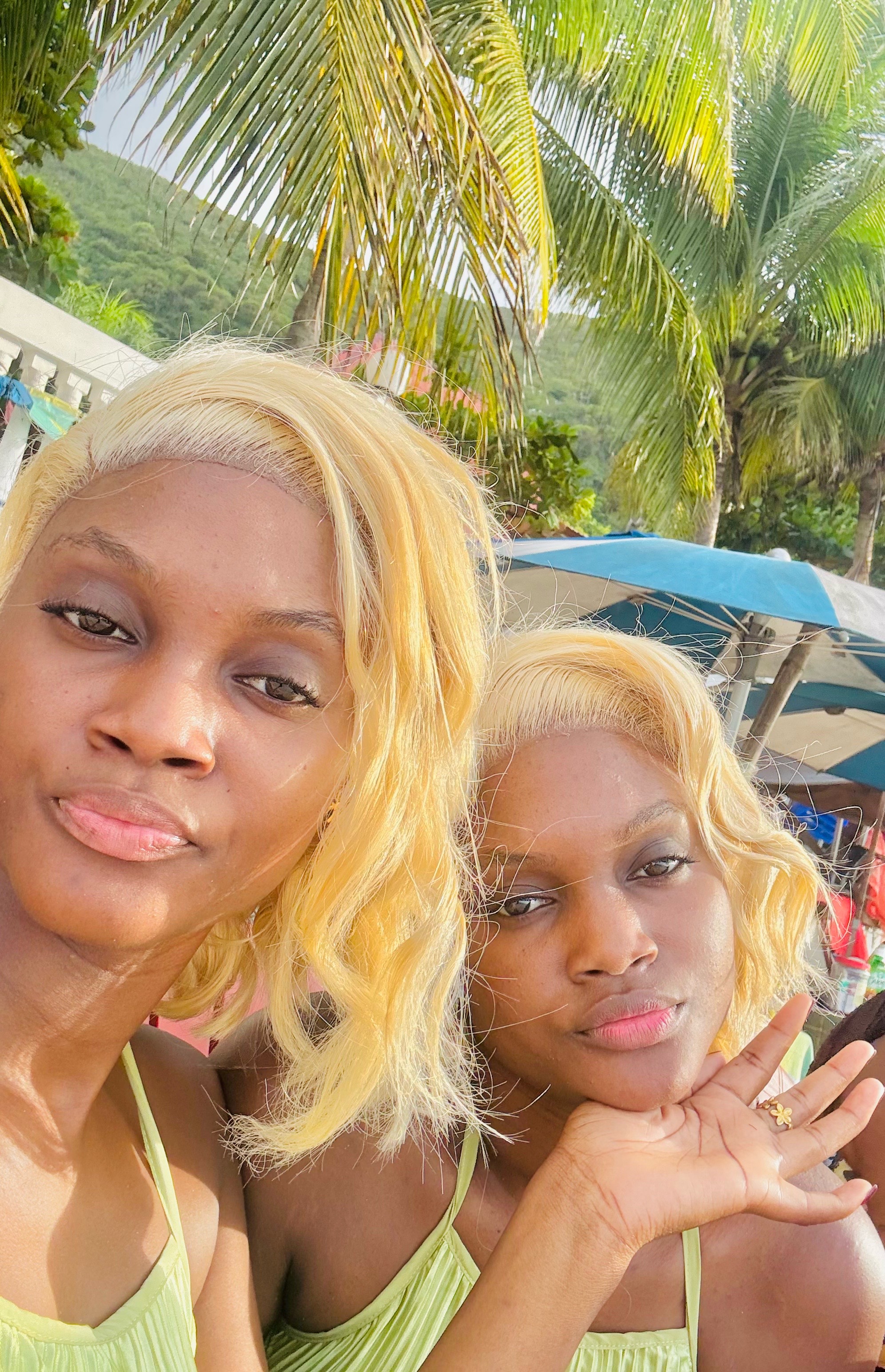 @Twins10👭😘