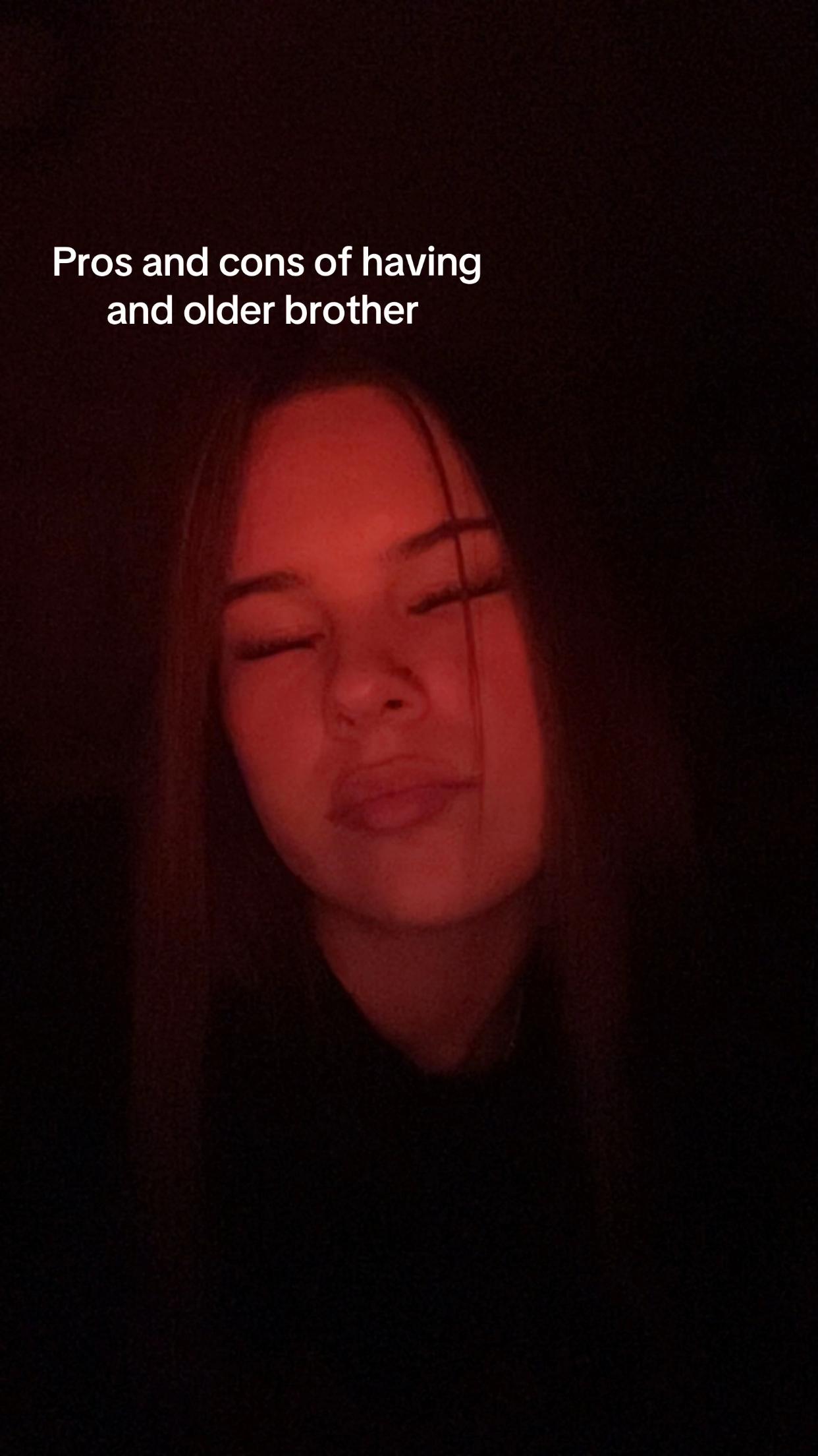 @Poppy_x