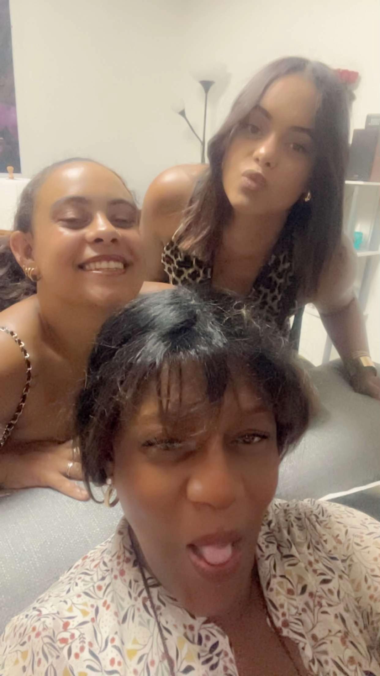 @Nathou 73🇲🇺