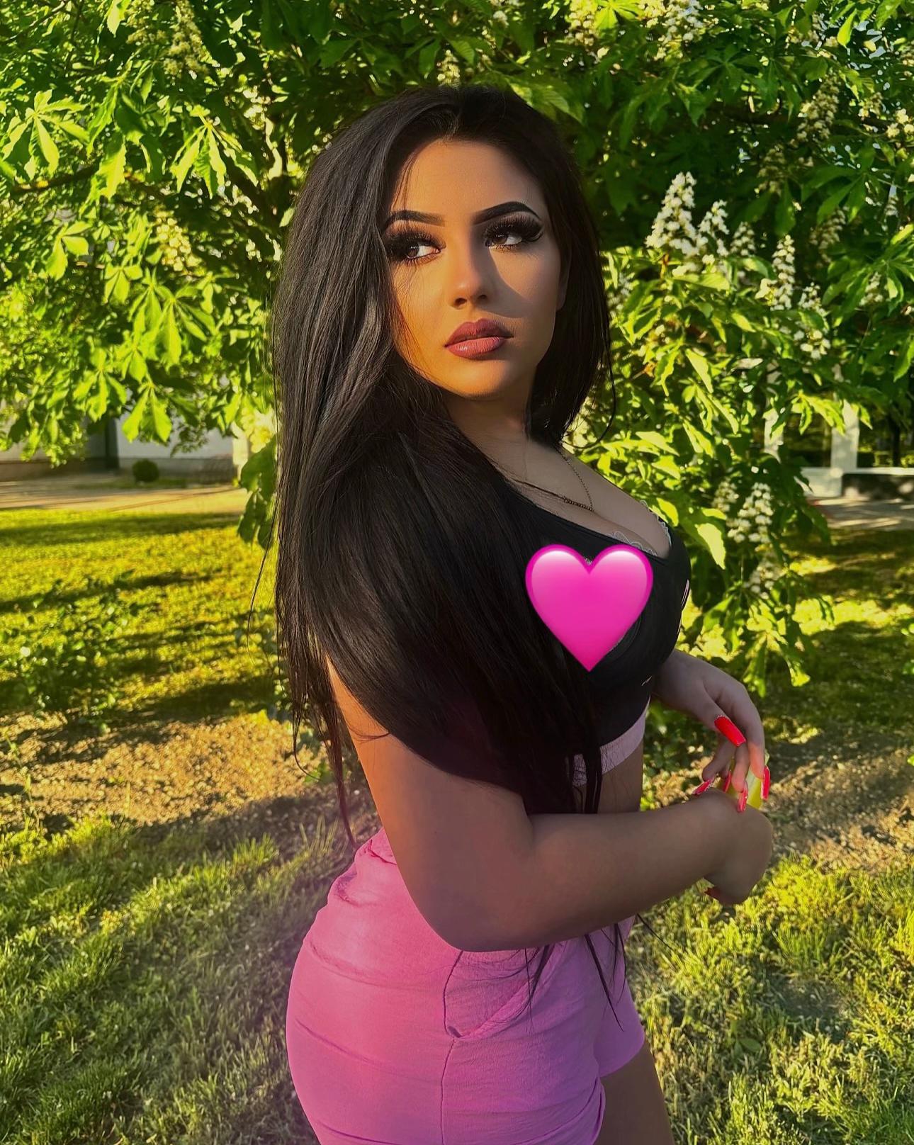 @𝓜𝓸𝓷𝓲𝓴𝓪👸🏻💎