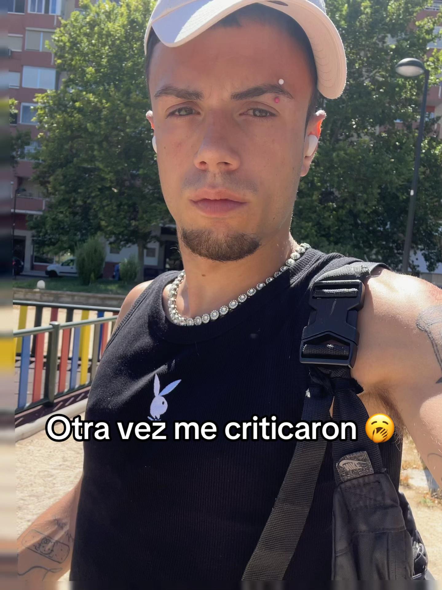 @By.aaron_