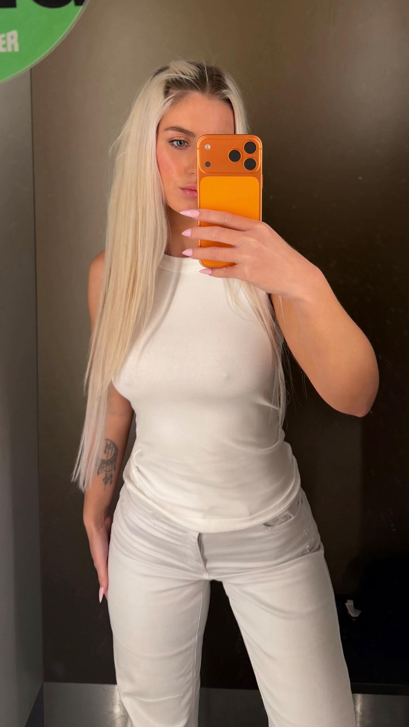 @Andreea2🇹🇩😻