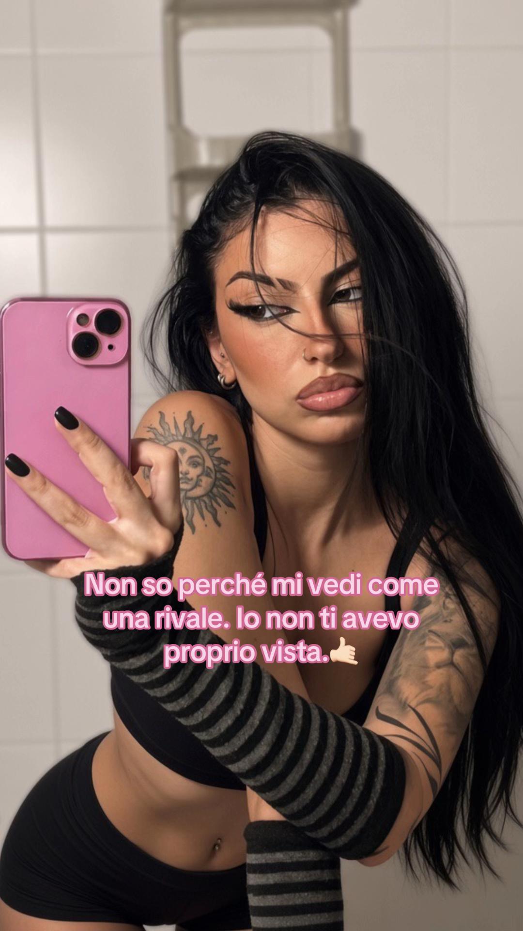 @𝙑𝙀𝙉𝙄𝘼♡🩸