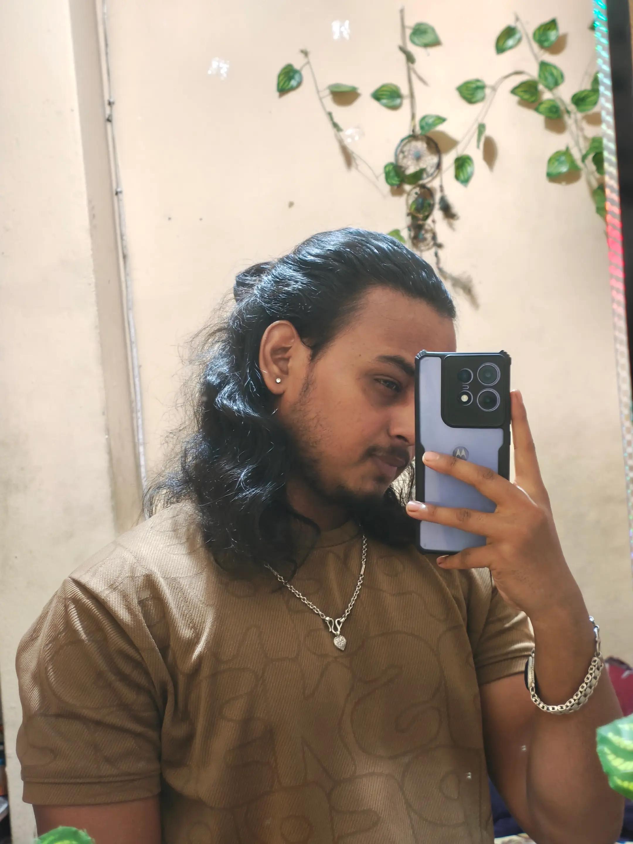 @RAJA SAHEB 👑